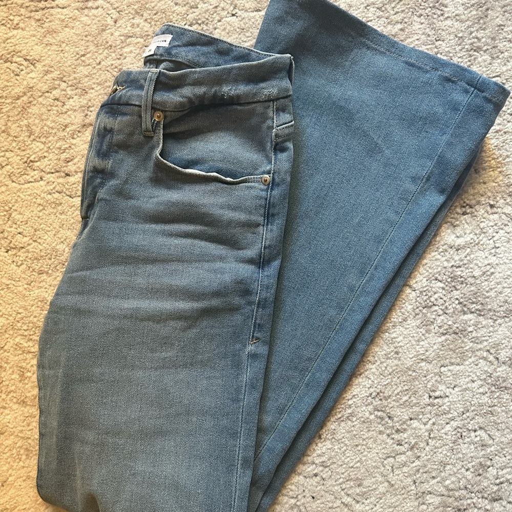 Sz 2/26 Good American Flared Jeans